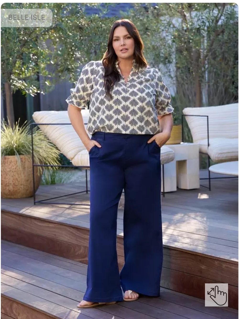 torrid Cream and Navy Palm-Print Blouse Size 2